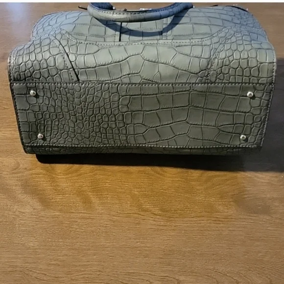 Embossed Guess Shoulder Bag - Picture 13 of 15